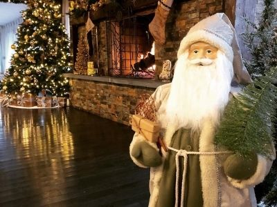 Magical Christmas Decorated Restaurants in Long Island